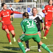 Bayern München schlägt 1. FFC Frankfurt 1:0