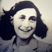 Dauerausstellung „Anne Frank. Morgen mehr“