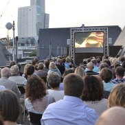 Freiluftkino auf dem Haus am Dom