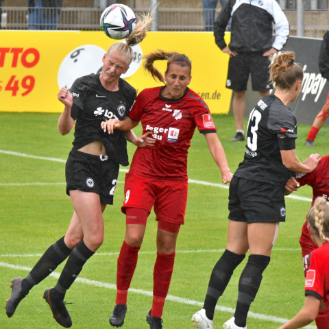 Eintracht Frankfurt - SC Sand 2:1