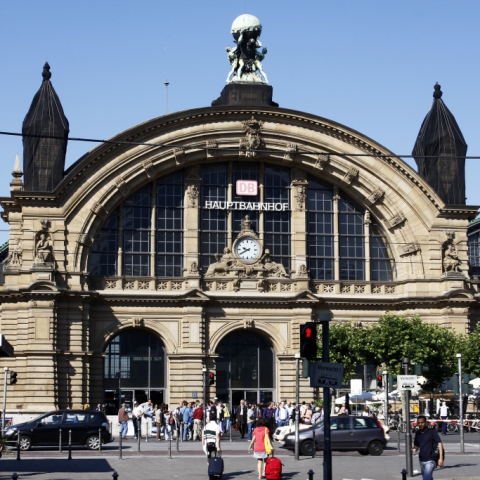 Umbenennung Bahnhofsvorplatz